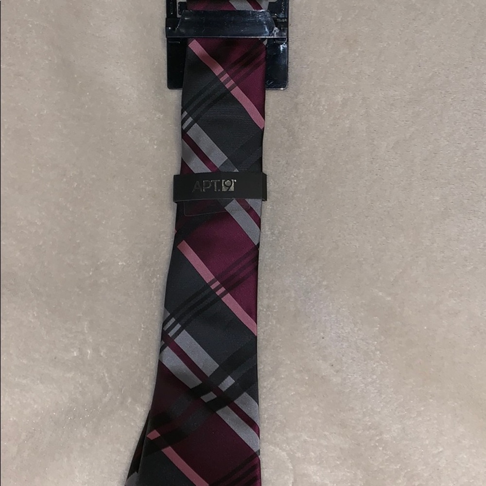 Apt 9 tie NWT
